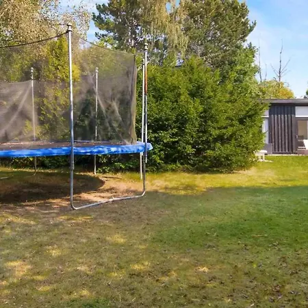 Peaceful House Life Just 50 M From Shore Сasa de vacaciones