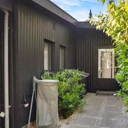 Peaceful House Life Just 50 M From Shore *