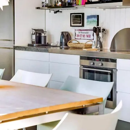 Peaceful House Life Just 50 M From Shore *