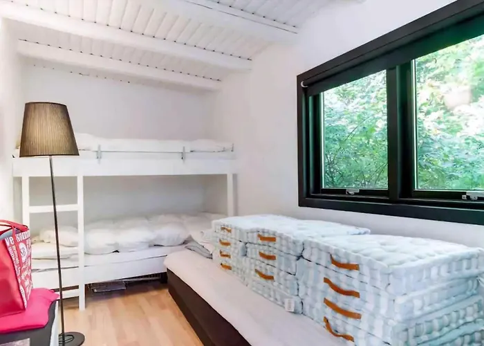 Peaceful House Life Just 50 M From Shore * Dronningmølle