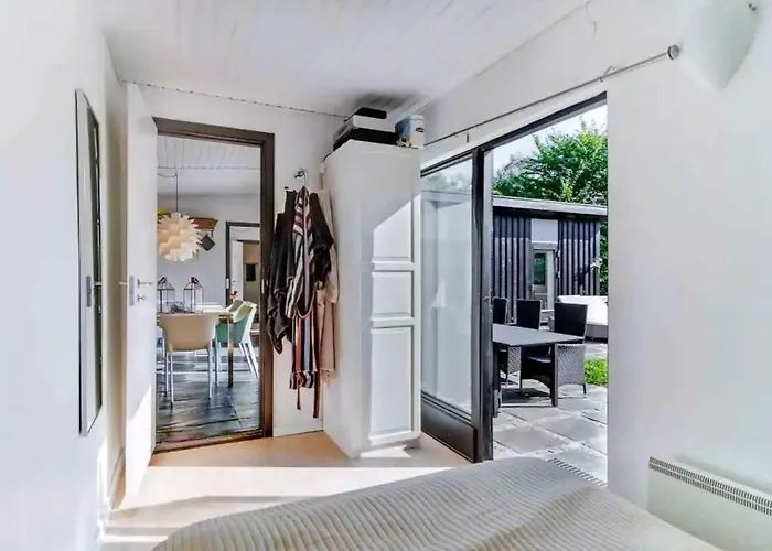 Peaceful House Life Just 50 M From Shore Сasa de vacaciones *