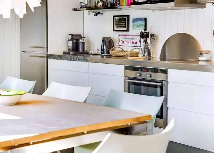 Peaceful House Life Just 50 M From Shore *